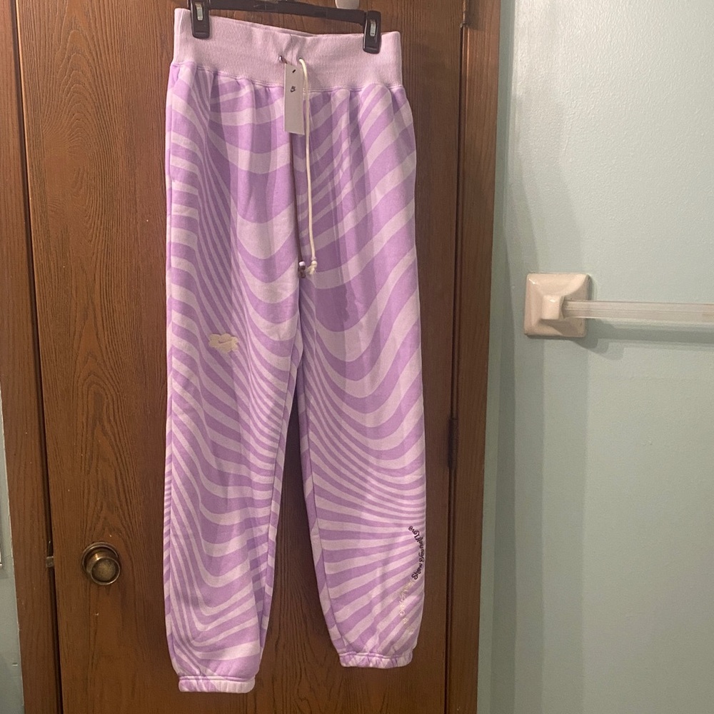 NWT Nike Phoenix Purple/Lilac Sweatpants. Size S. Oversized Fit.
